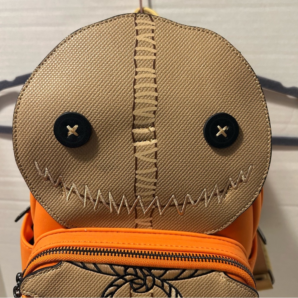 Trick 'r Treat Loungefly Mini Backpack – Sam Halloween NWOT - Picture 4 of 9